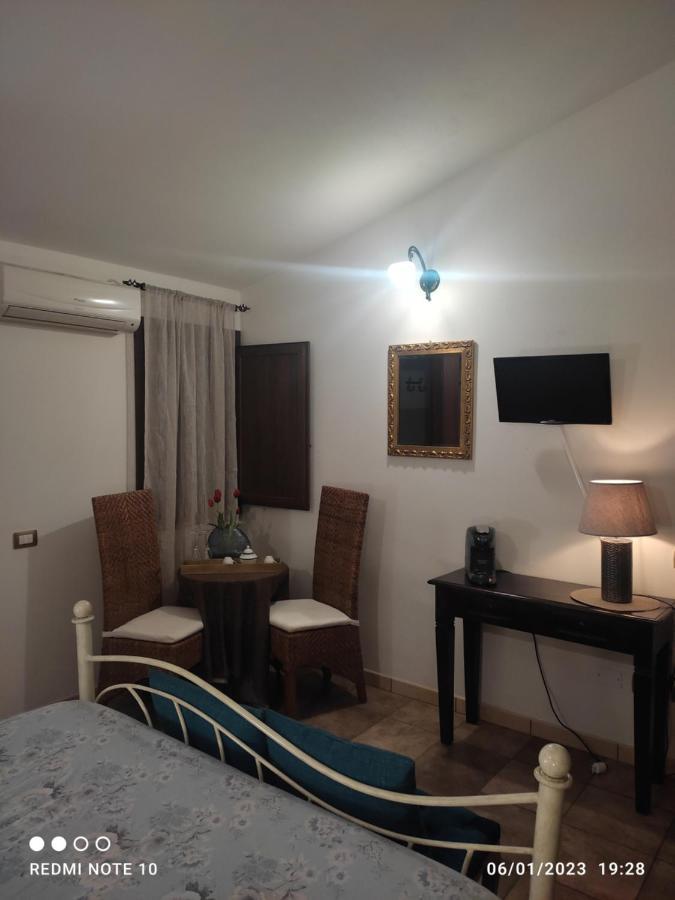 Room & Relax Eleinad Cabras Exterior foto